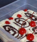 Holiday Jelly Roll Cake - Image 2